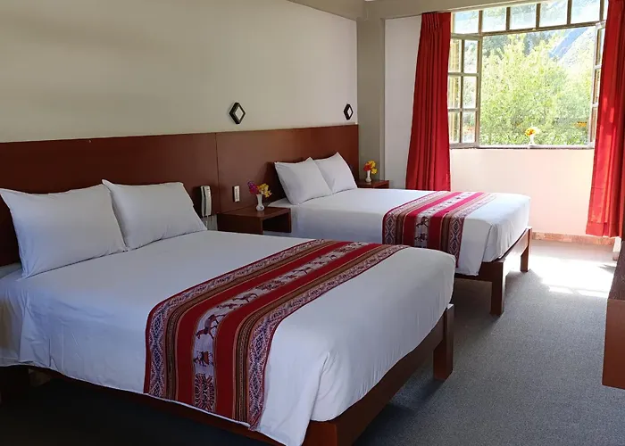 Hotel Samana House 2*